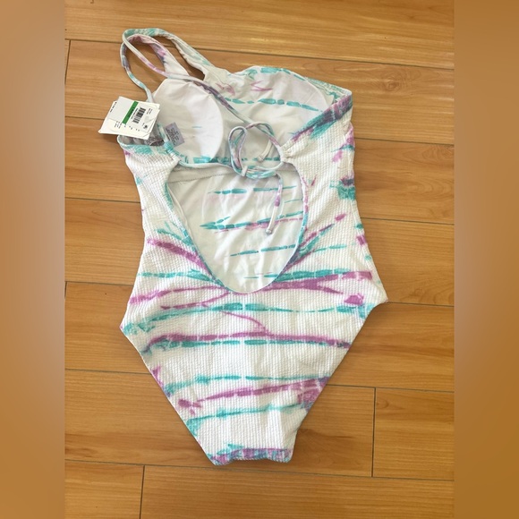 $138 Becca Iconic Asymmetric Ribbed White Tie-Dye One-Piece Swimsuit Large NWT - Picture 4 of 6